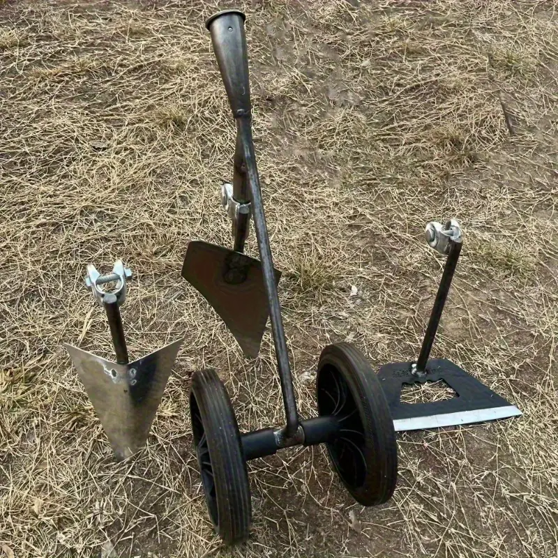 AgroWheel Pro™ – Sapa agricola multifunctionala pe roti cu 3 capete interschimbabile